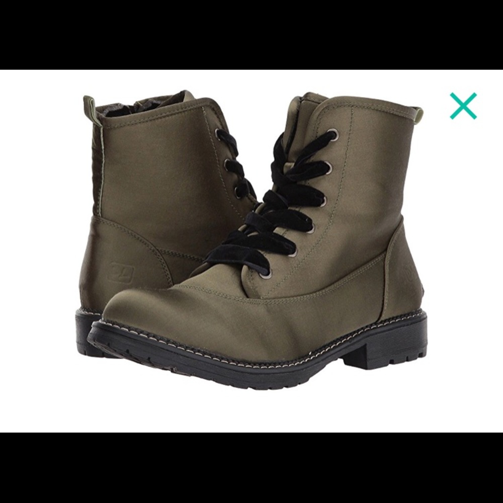 Rosario satin dirty laundry combat boot NWT 7